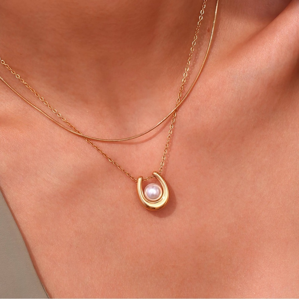 Gold and White Minimalist Horseshoe Necklace - Picture 2 of 3